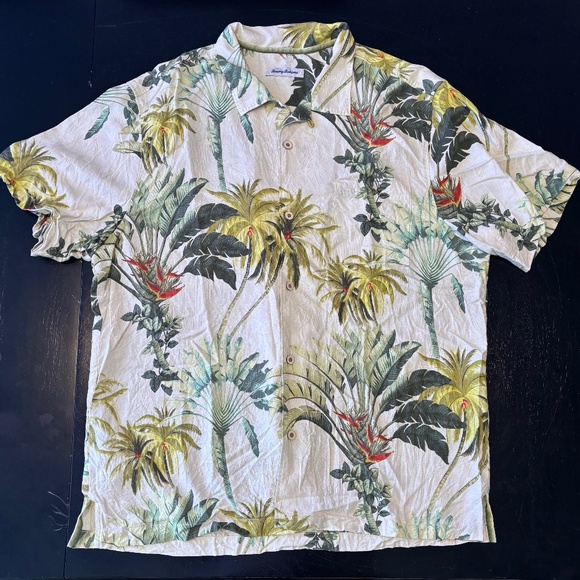 Tommy Bahama Men's Aloha Shirt Size XL - Picture 1 of 6